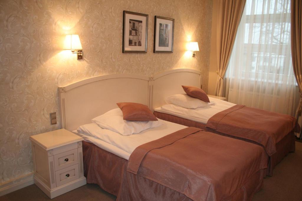 ياروتْشين Hotel Kasyno الغرفة الصورة